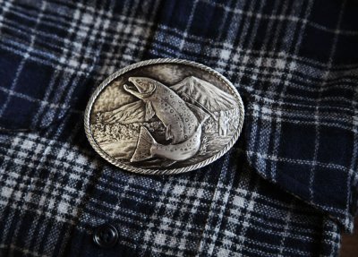 画像1: モンタナシルバースミス アウトドア ベルト バックル ワイルド トラウト/Montana Silversmiths Wild Trout Carved Belt Buckle