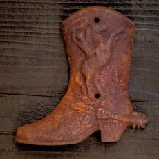 画像1: ラストアイアン ウエスタン ウォールデコ（ウエスタンブーツ）/Iron Wall Decor(Rust Western Boot) (1)