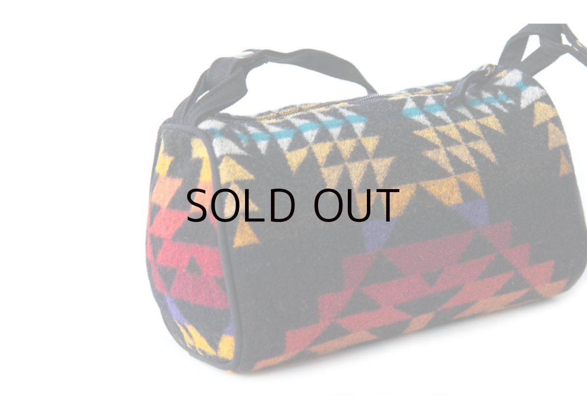 画像2: ペンドルトン トラベル キット バッグ・ドップ バッグ(ブラック・レッド・イエロー)/Pendleton Travel Kit Dopp Bag With Strap (2)