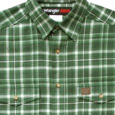 画像2: ラングラー フランネル シャツ（オリーブグリーン・長袖）/Wrangler Long Sleeve Flannel Work Shirt(Olive Green) (2)