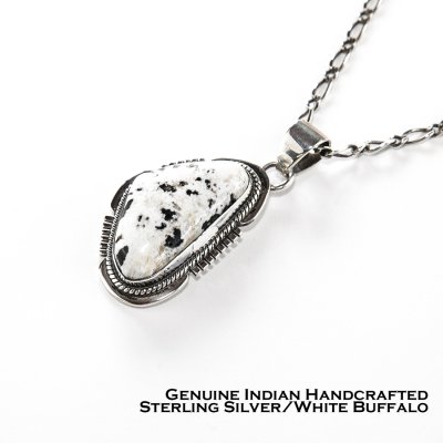 画像1: ホワイトバッファロー スターリングシルバー ナバホ族 ハンドメイド ペンダント トップ/Native American Navajo White Buffalo Sterling Silver Pendant