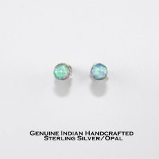 画像1: ズニ オパール&スターリングシルバー ピアス/Zuni Handmade Sterling Silver Opal Earrings (1)