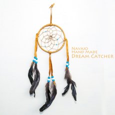 画像1: アメリカインディアン ナバホ族 ハンドメイド ドリームキャッチャー 10.5cm（タン/ターコイズ・ホワイト・ターコイズ）/Navajo Hand Made Dream Catcher (1)