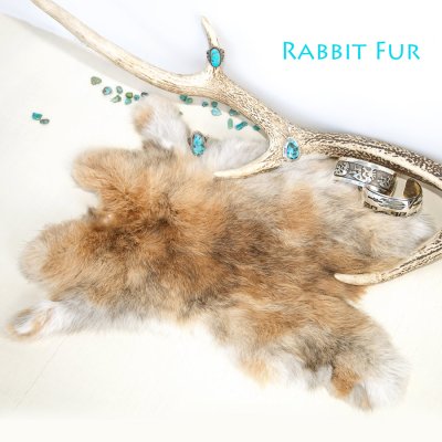 画像1: ラビットファー うさぎの毛皮 ジュエリーなどのディスプレー用品/Rabbit Fur