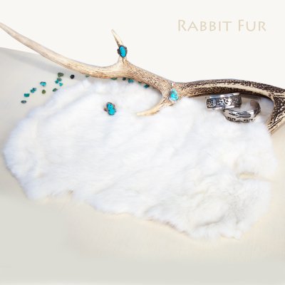 画像1: ラビットファー うさぎの毛皮 ジュエリーなどのディスプレー用品/Rabbit Fur