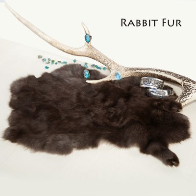 画像1: ラビットファー うさぎの毛皮 ジュエリーなどのディスプレー用品/Rabbit Fur