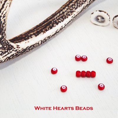 画像1: ホワイトハーツ ビーズ  レッド 10個セット 2mm穴 ジュエリーなどアクセサリー クラフトパーツ 材料/White Hearts Beads(Red)