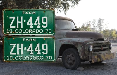 画像1: アメリカ 1970 コロラド州 ファーム ナンバープレート・カーライセンスプレート 同番2枚セット/Colorado License Plates FARM 1970