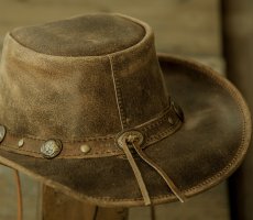 画像2: バッファロー コンチョ レザー ハット・あご紐つき（ゴールドブラウン）大きいサイズもあり/Bullhide Genuine Leather Hat Crackled(Golden Brown) (2)