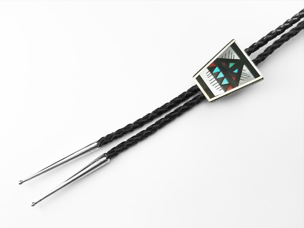 画像2: アメリカ インディアン ズニ族 ハンドメイド スターリングシルバー マルチインレイ ボロタイ/ Zuni Handmade Sterling Silver Multi Inlay Bolo Tie (2)