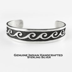 画像1: ホピ族 インディアンジュエリー クレメント ホニー作 ハンドメイド スターリングシルバー ブレスレット/Native American Hopi Clement Honie Sterling Silver Cuff Bracelet  (1)