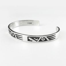 画像2: インディアンジュエリー ホピ族 ベンジャミン マンスフィールド作 ハンドメイド スターリングシルバー ブレスレット/Native American Hopi Benjamin Mansfield SterlingSilver Cuff Bracelet  (2)