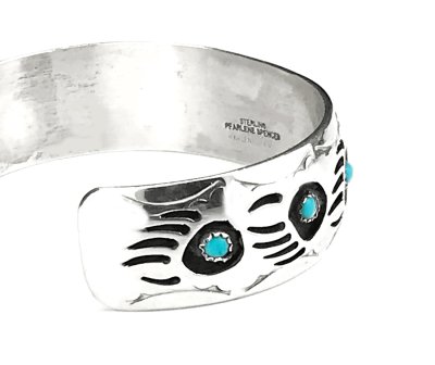 画像2: アメリカ インディアン ナバホ族 パーレーン スペンサー ハンドメイド 925 スターリングシルバー ターコイズ ベアパウ ブレスレット/Native American Navajo Pearlene Spencer Sterling Silver Turquoise Bear Paw Cuff Bracelet