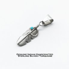 画像1: ナバホ インディアン ハンドメイド スターリングシルバー・ターコイズ フェザー ペンダント トップ/Navajo Sterling Silver Turquoise Pendant Feather (1)