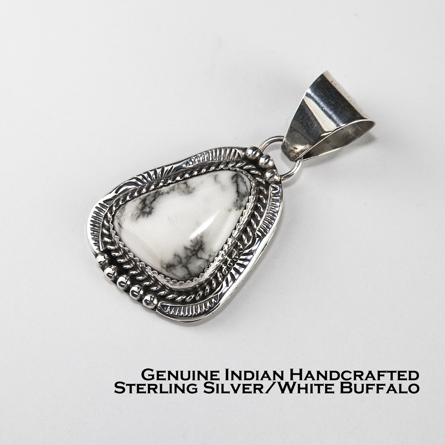 ネイティブアメリカン ナバホ族 ハンドメイド ホワイトバッファロー スターリングシルバー ペンダント トップ/Native American  Navajo White Buffalo Sterling Silver Pendant